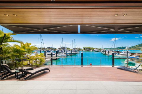 Airlie Beach Marina-Front Luxury At 10 The Cove - Tourism Noosa 1