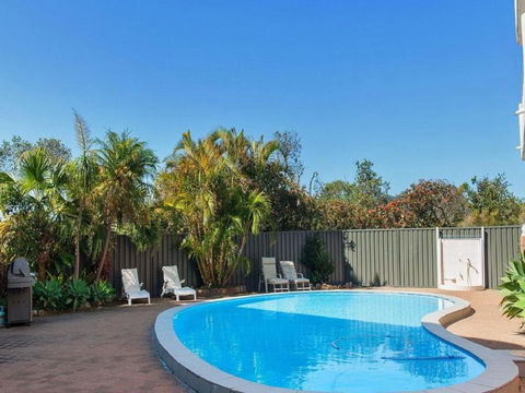 Albacore 7 Waterfront Unit - Tourism Noosa 4