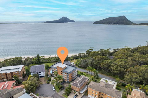 Albacore 7 Waterfront Unit - Tourism Noosa 2