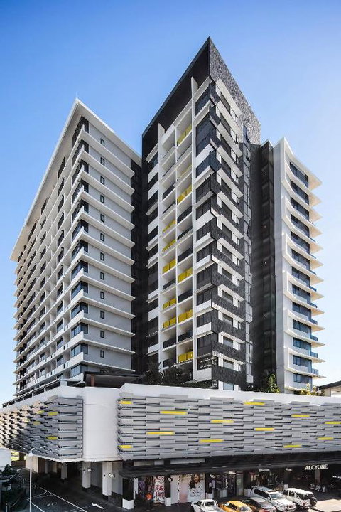 Alcyone Hotel Residences - Tourism Noosa 2