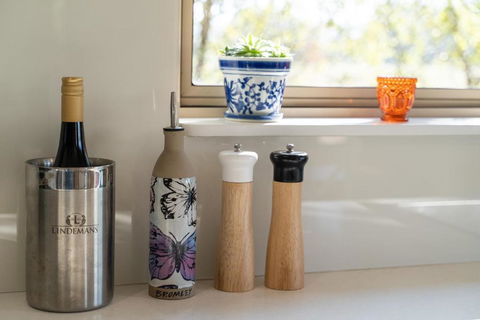 Alderwood Cottage - Cottage W Gorgeous Dam Views! - Tourism Noosa 2