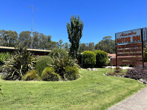 Alexandra Motor Inn - Tourism Noosa 4