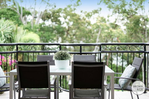 Alice Bayona 7 - Little Cove - Tourism Noosa 2