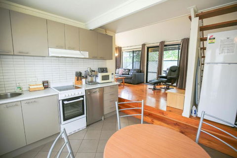 Allambie Cottages - Villa 1 - Tourism Noosa 3