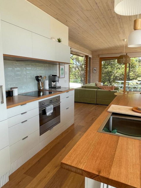 Alloca Beach Shack - Tourism Noosa 4