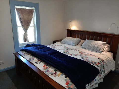 Alloway Bank - Tourism Noosa 4