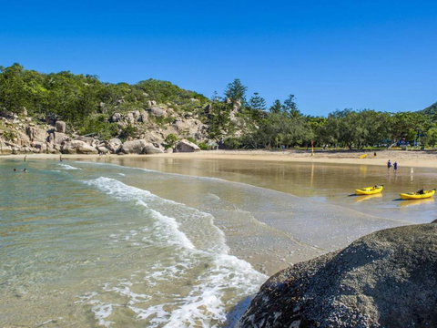Alma Bay Holiday Unit 3 - Tourism Noosa 1