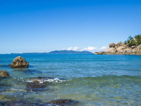 Alma Bay Holiday Unit 3 - Tourism Noosa 2