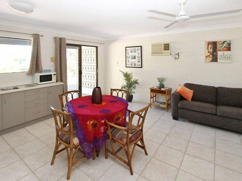 Alma Bay Holiday Unit 3 - Tourism Noosa 4