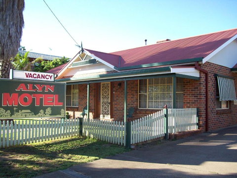 Alyn Motel - Tourism Noosa 1