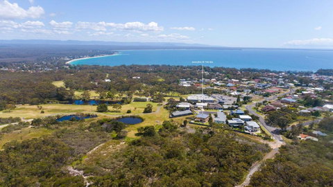 Amalena By The Sea - Tourism Noosa 1