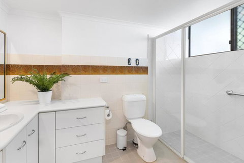 Amazing Beach View And Perfect Location Kirra - Tourism Noosa 4