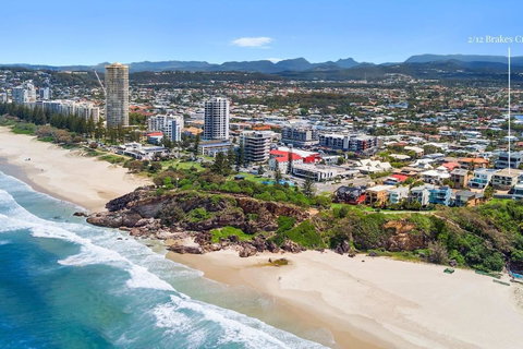 An Oasis By The Beach With Ocean Views Daybed BBQ - Tourism Noosa 3