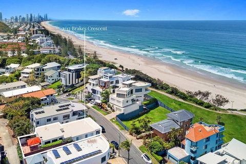 An Oasis By The Beach With Ocean Views Daybed BBQ - Tourism Noosa 1