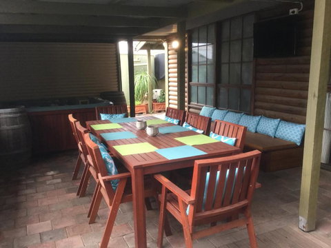 Angaston By The Winter Creek - Tourism Noosa 4