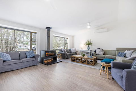 Anglesey - Pet Friendly With Pool & Tennis Court - 4 Mins Walk To Beach - Tourism Noosa 2