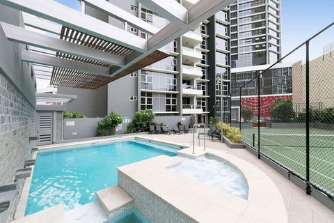 Amazing River View - 3 Bedroom Apartment - Brisbane CBD - Netflix - Fast Wifi - Carpark - Tourism Noosa 2