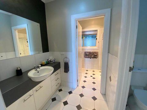 Apartment 144 Mount Gambier - Tourism Noosa 4