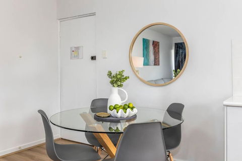 Apartment 8 Burswood - Tourism Noosa 1