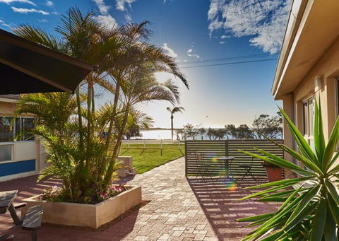 API Pelican Beach Front Apartments Kalbarri - Tourism Noosa 0