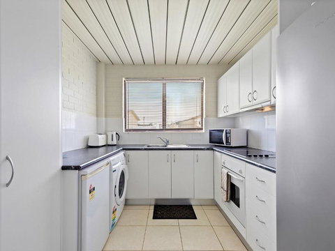 Apollo Unit 28 Ground Floor - Tourism Noosa 4