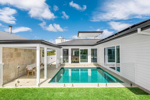 Aquarium 3 Bedroom - Tourism Noosa 0