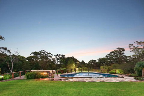Arcadia Stunning Manor Tennis & Pool & Hottub - Tourism Noosa 0