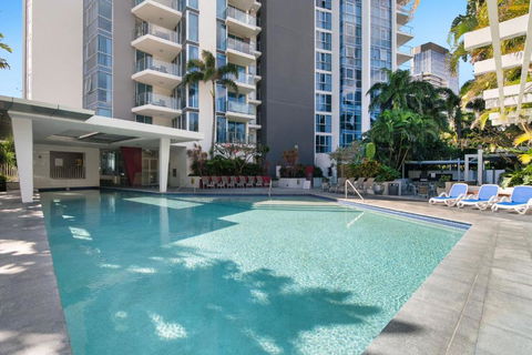 Artique 2 Bedroom Apartment Close To The Beach - CoastHM - Tourism Noosa 2