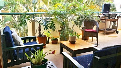 At Elizabeths - Tourism Noosa 2