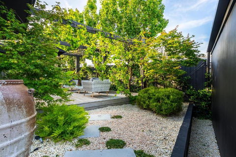 Aura Hot Tub Retreat - Unique Cedar Hot Tub Experience, 650m To Tyrone Foreshore - Tourism Noosa 1