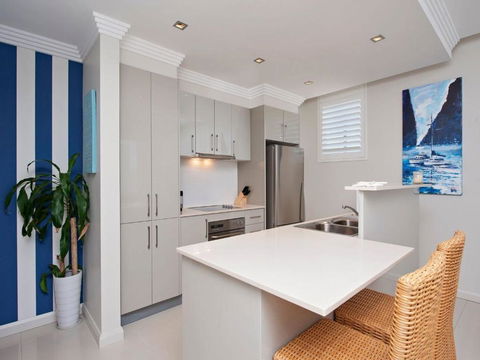 Aura Apartments Unit 12 59 Shoal Bay Road - Tourism Noosa 4