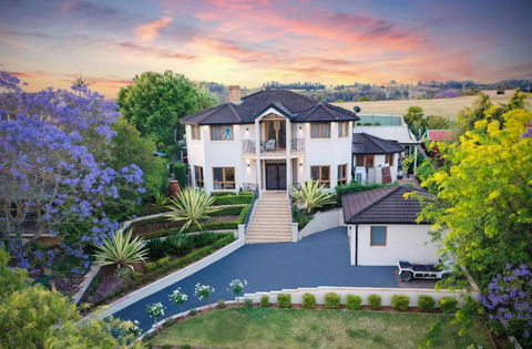 Aussie Escape Poolside Comfort And Relaxation - Tourism Noosa 0