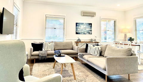 Autumn Beauty - Mountain View Cottage 3 - Tourism Noosa 4