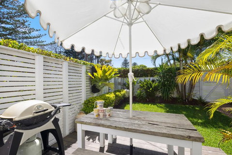 Avalon Beach Cottage, Private, 150m To The Beach! - Tourism Noosa 1