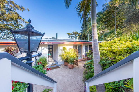 Avocado Sunset Bed & Breakfast - Tourism Noosa 1