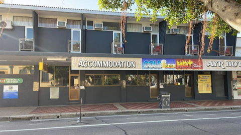 Ayr Hotel - Tourism Noosa 0