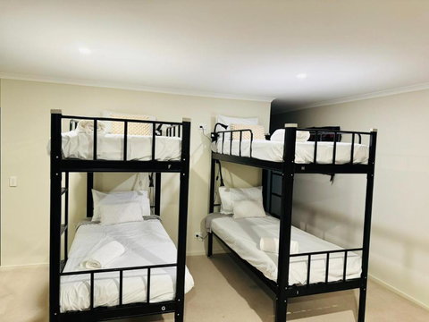 Aztec Accomodation Belconnnen - Tourism Noosa 0