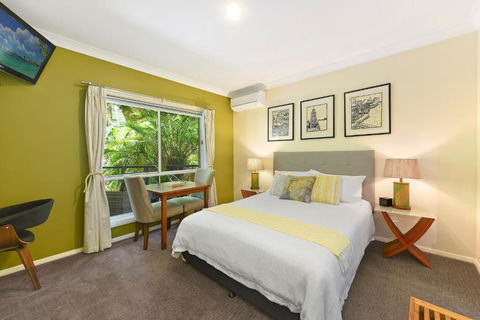 Azura Beach House B&B - Tourism Noosa 2