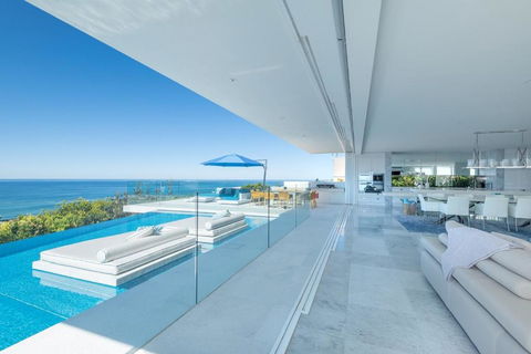 Azure - Tourism Noosa 0