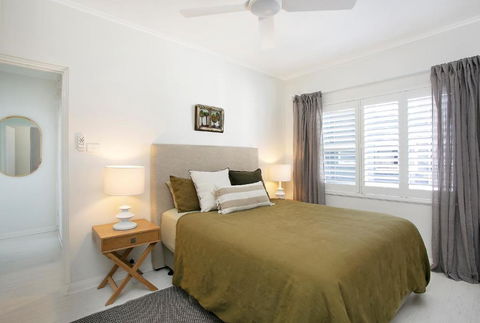 Avalon Beachside Apartment - Tourism Noosa 4