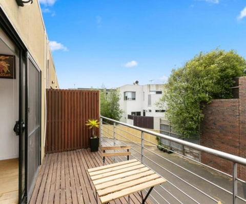Ascot Vale - Lovely 2 Bedroom Townhouse Close To Everything! - Tourism Noosa 4
