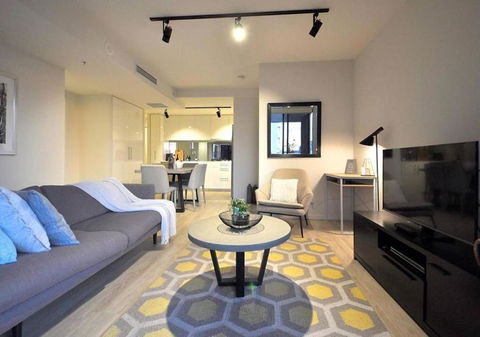 Arena Convenient 2 Bedroom - Tourism Noosa 2