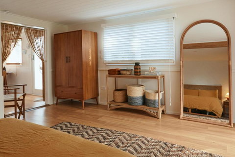 BAY PROPERTIES . The Sailors Bungalow - Tourism Noosa 4