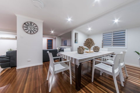 Hayman Views - Tourism Noosa 13