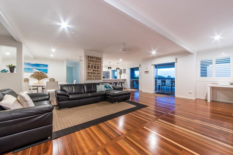 Hayman Views - Tourism Noosa 17