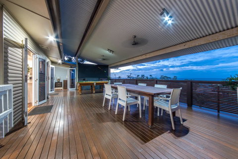 Hayman Views - Tourism Noosa 11