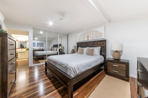 Hayman Views - Tourism Noosa 16