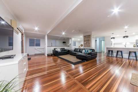Hayman Views - Tourism Noosa 5
