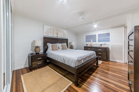 Hayman Views - Tourism Noosa 21