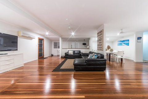 Hayman Views - Tourism Noosa 19
